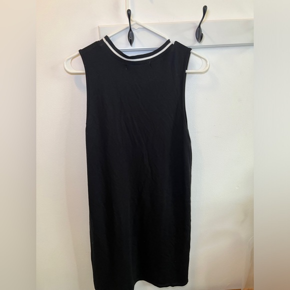 One Clothing sleeveless dress - Picture 2 of 4